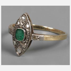 Damenring mit Smaragd und Diamanten