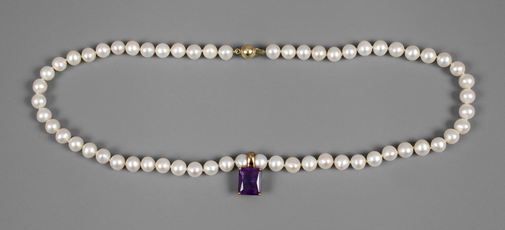 Perlenkette mit Amethystanhänger