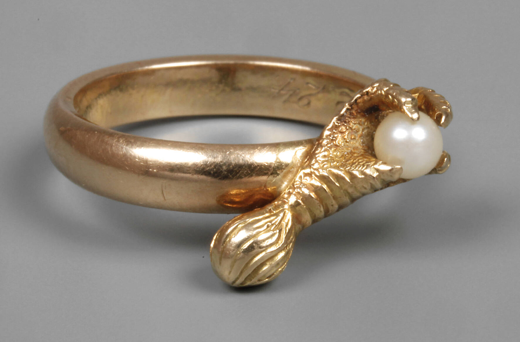 Damenring mit Perle