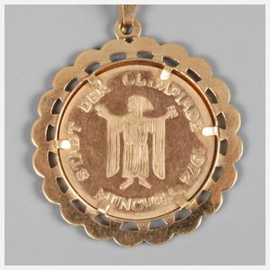 Anhänger mit Medaille