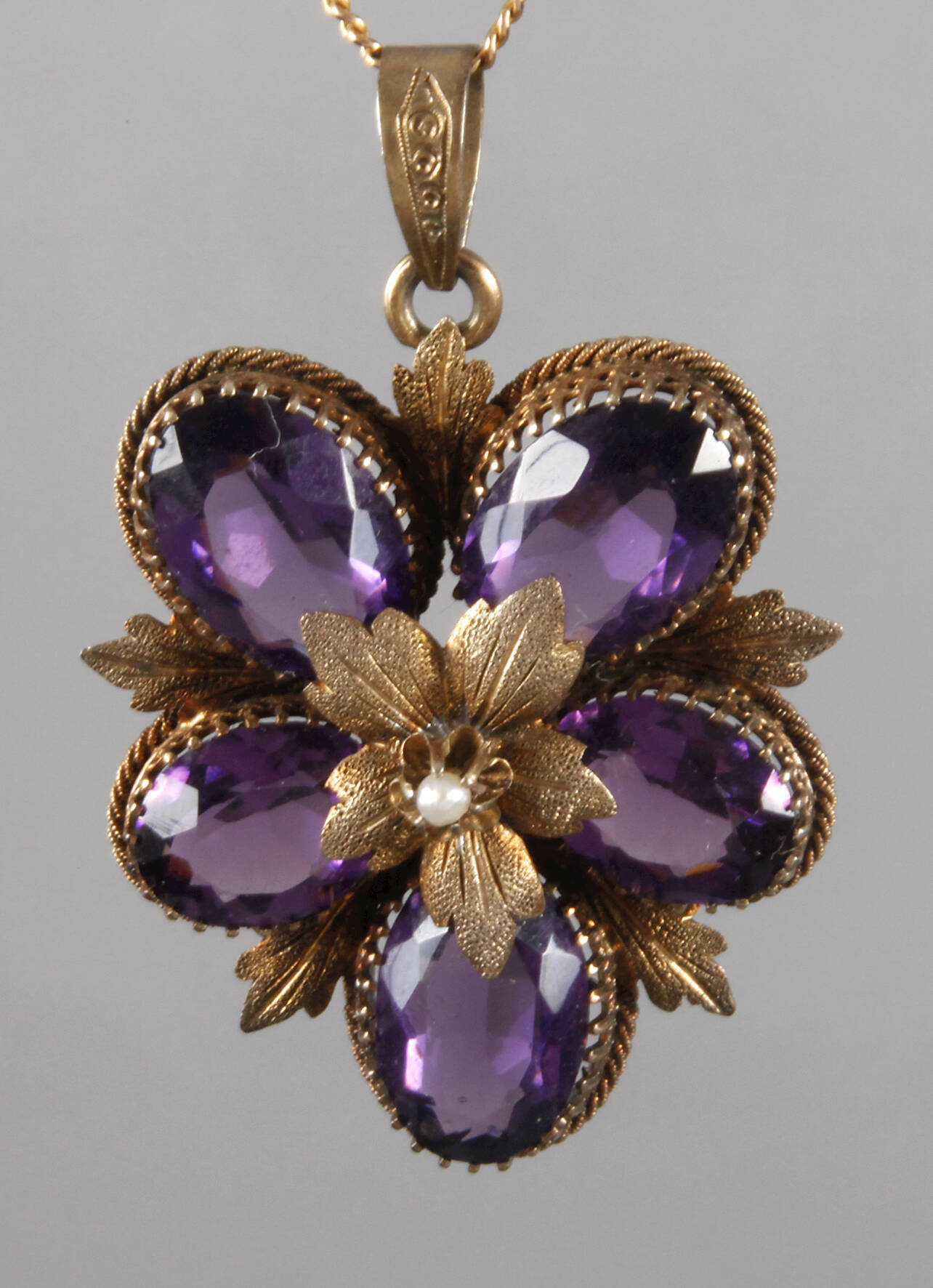 Anhänger mit Amethysten