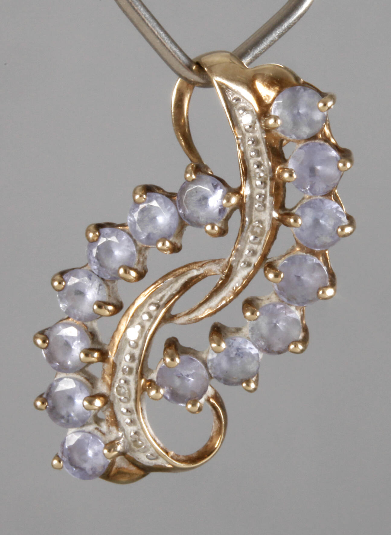 Anhänger mit Tansaniten