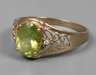 Damenring mit Peridot
