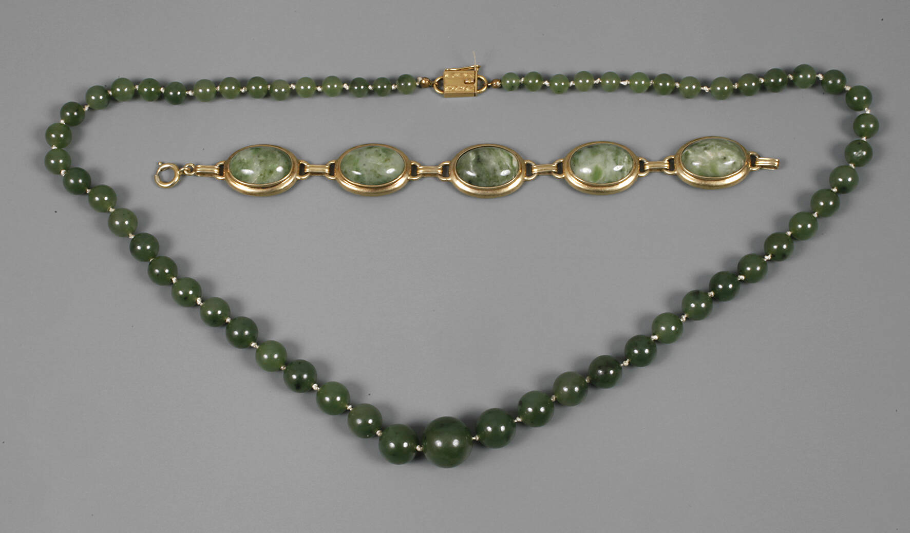 Kette und Armband mit Jade