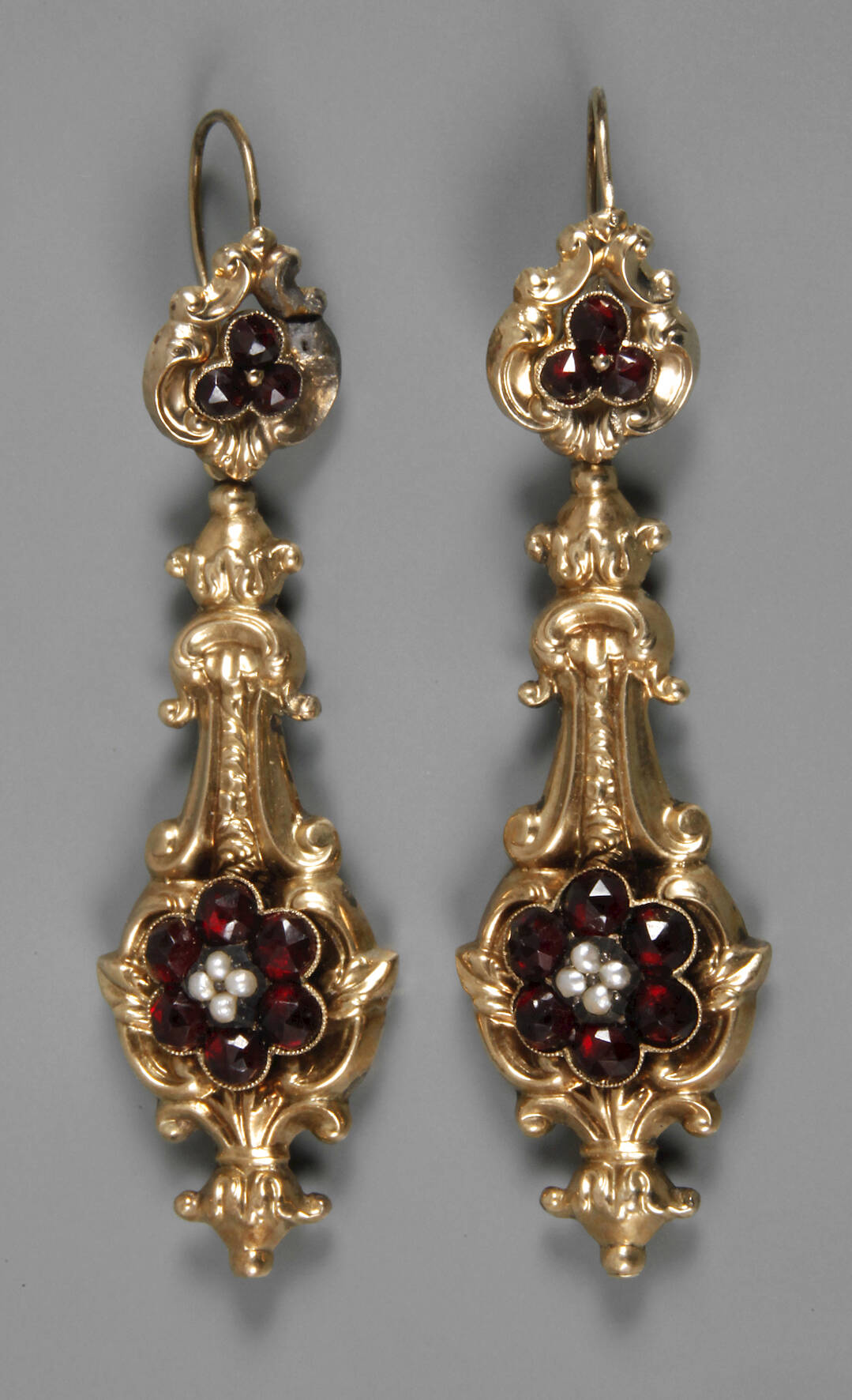 Paar Historismusohrhänger