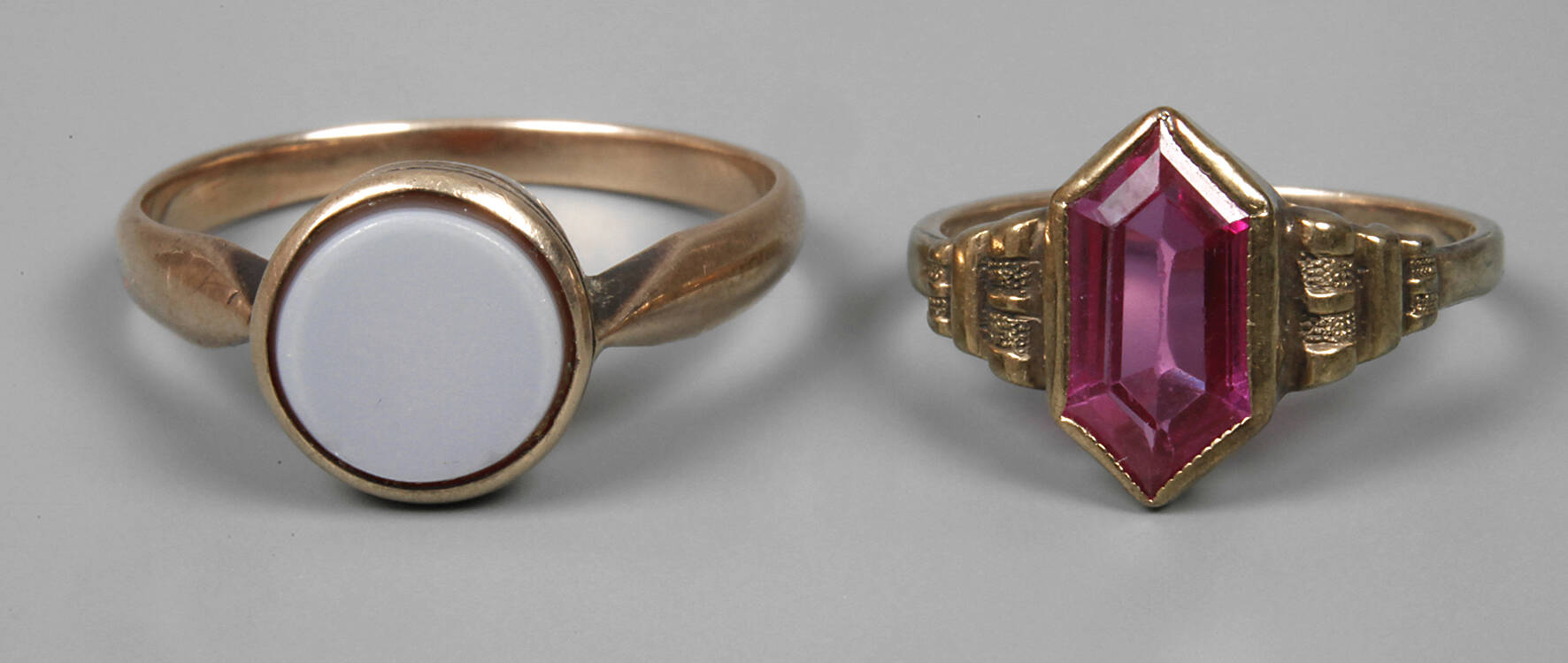 Damenringe mit Steinbesatz