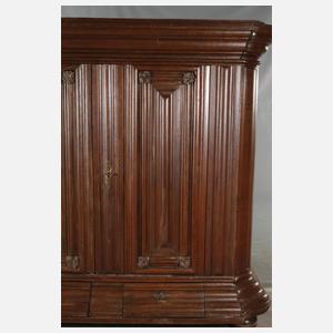 Großer barocker Hallenschrank
