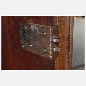 Großer barocker Hallenschrank