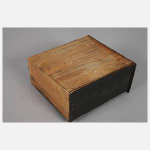 Kleines Lackkabinett