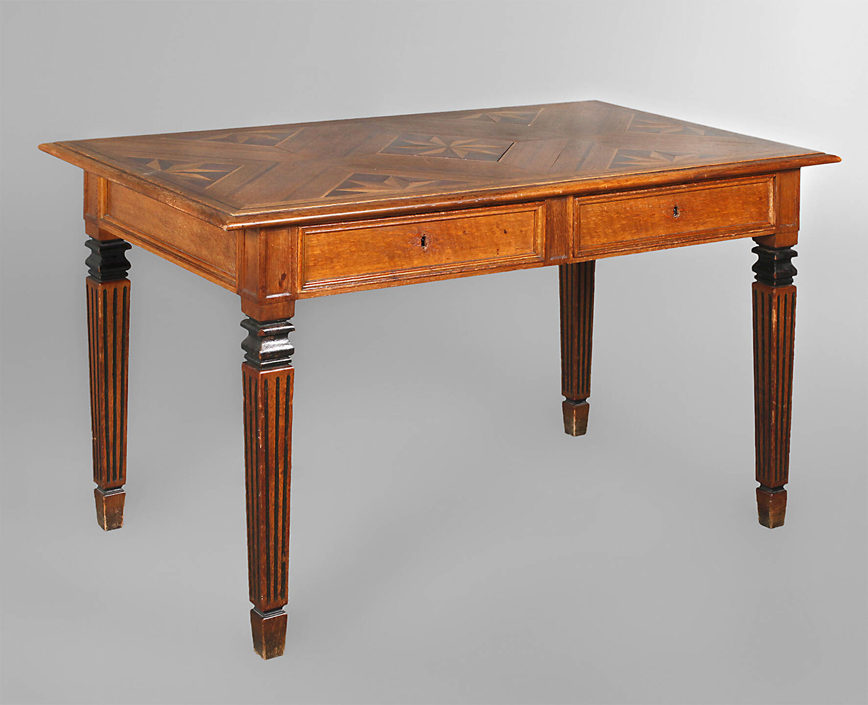 Klassizistischer Schreibtisch