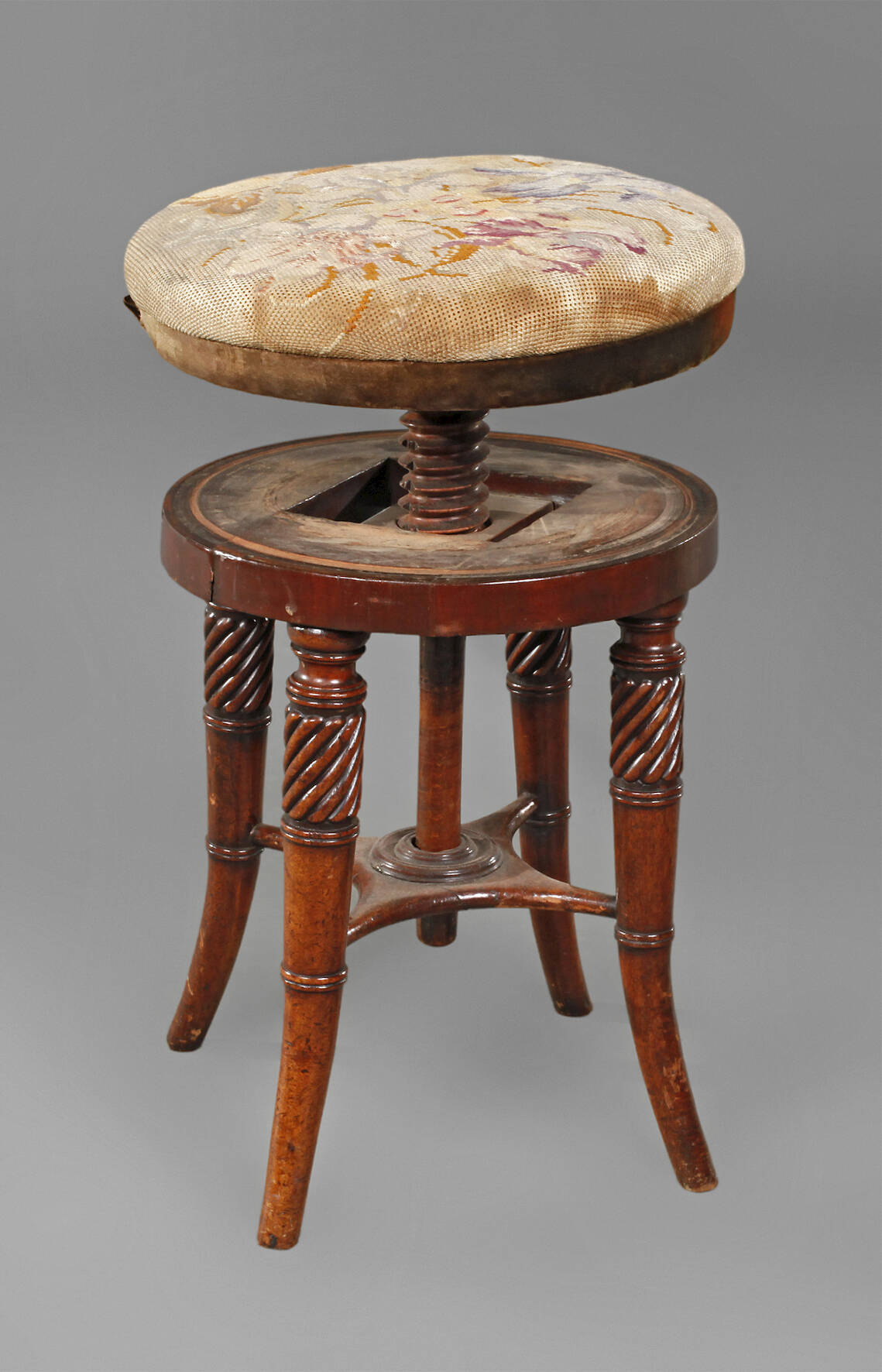 Englischer Klavierhocker