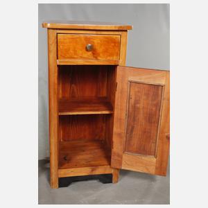 Paar Nachtschränkchen