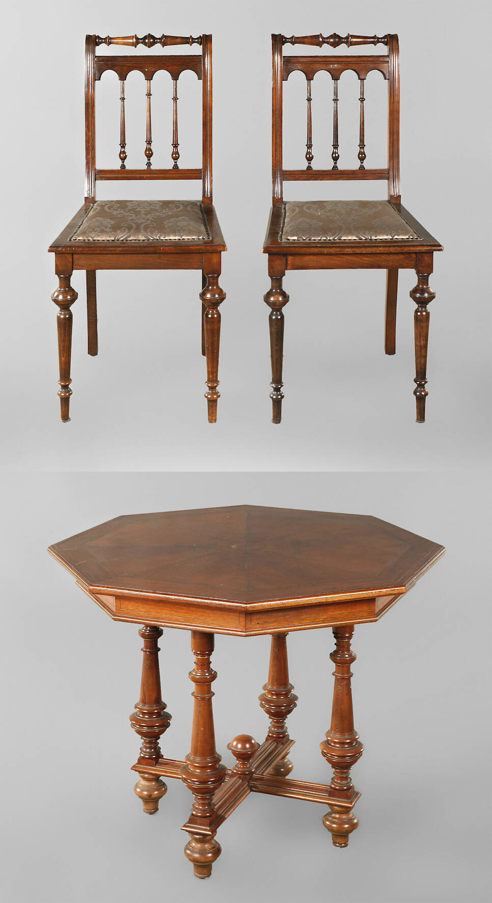 Salontisch und zwei Stühle