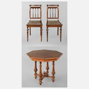 Salontisch und zwei Stühle