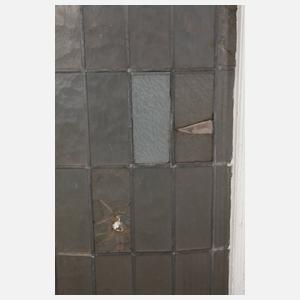 Paar große Bleiglasfenster