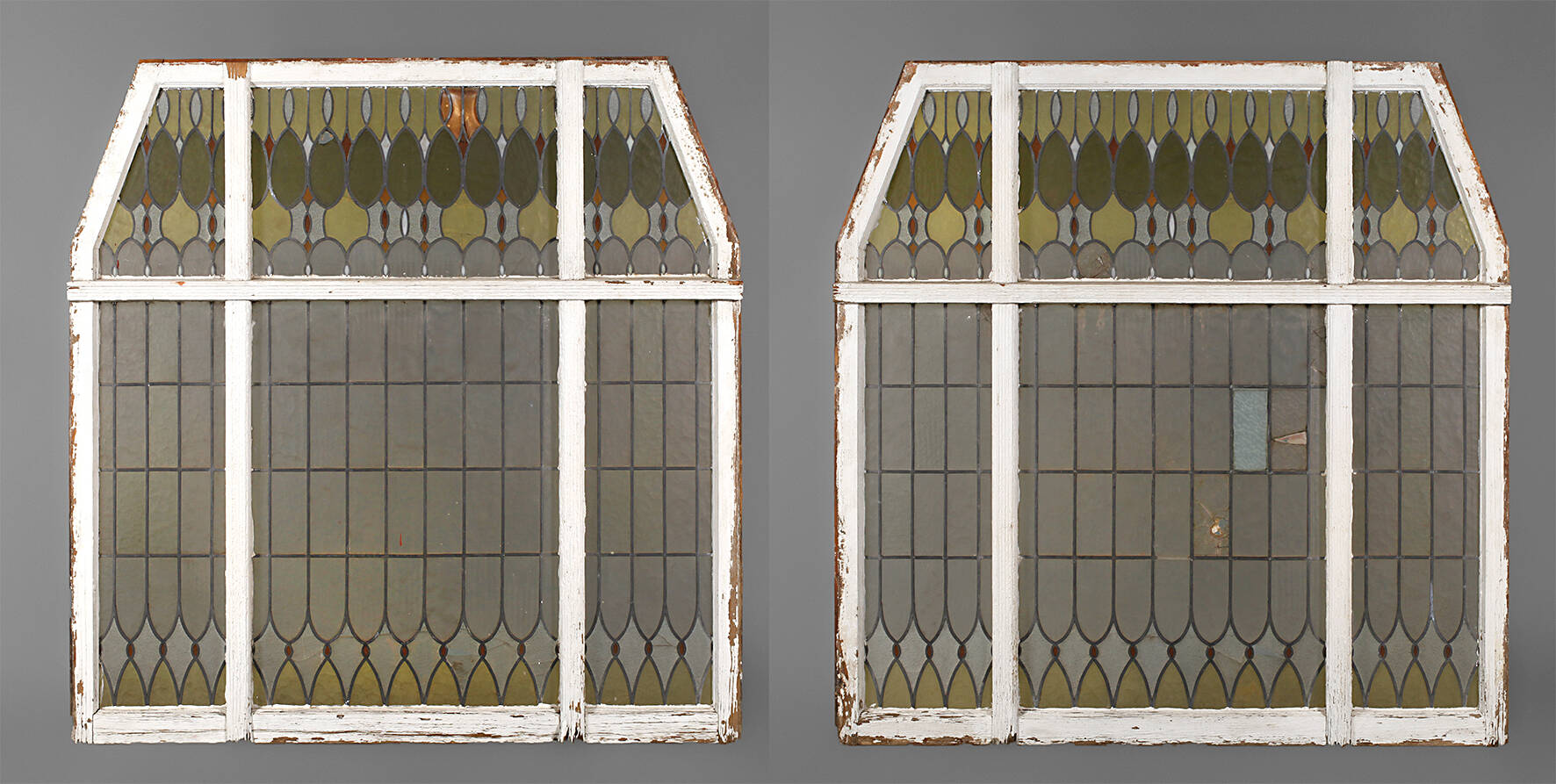 Paar große Bleiglasfenster