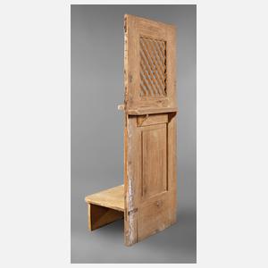 Tür eines Beichtstuhls