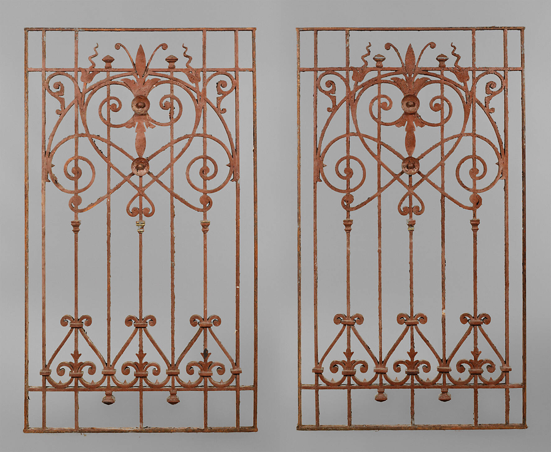 Paar Gitter Schmiedeeisen