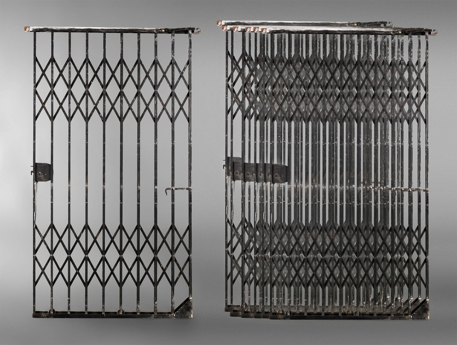 Sieben Scherengitter