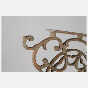 Drei kleine Konsolen Gusseisen