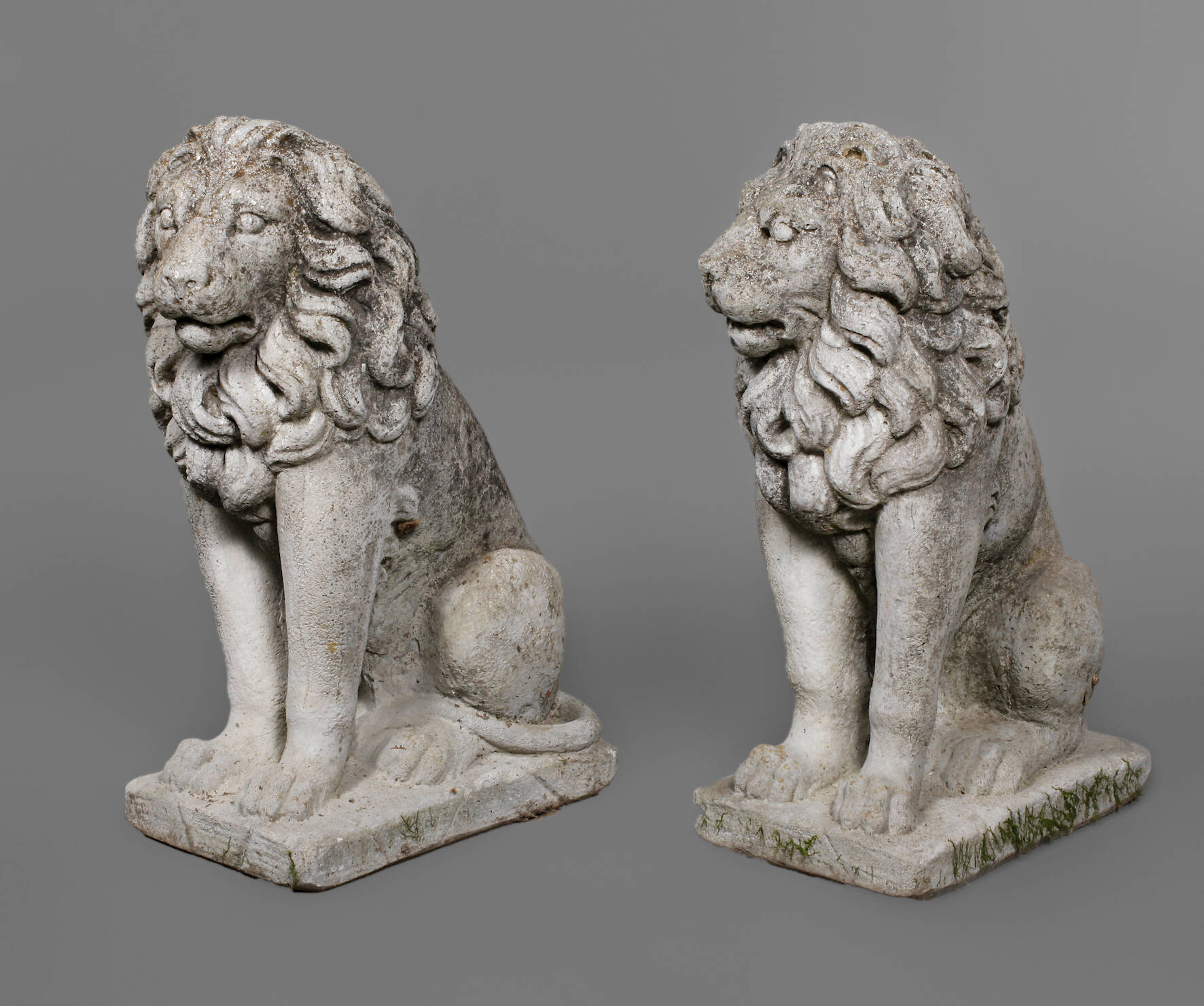 Paar Gartenplastiken Löwen
