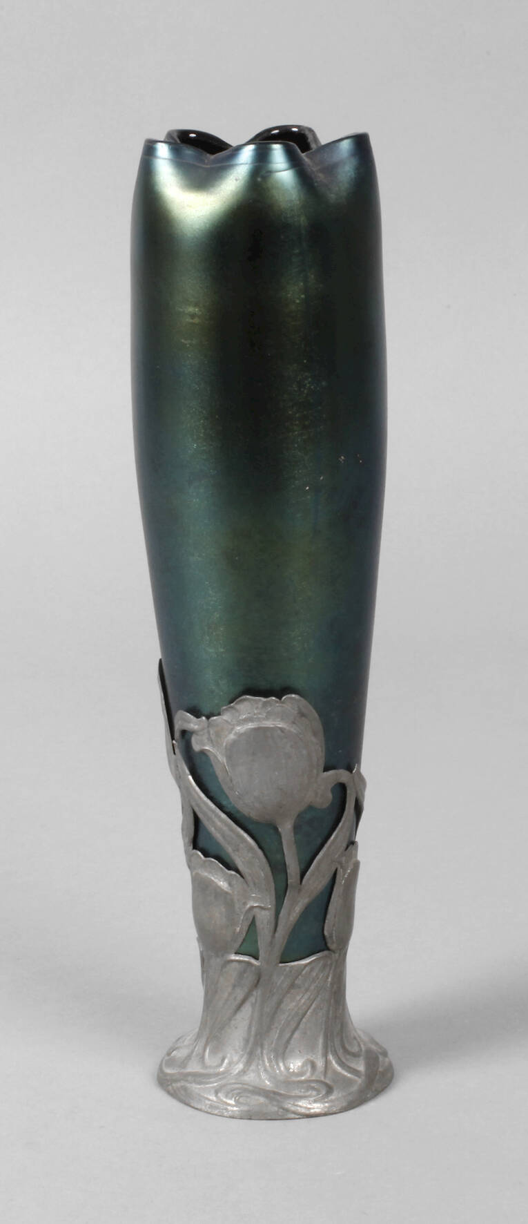 Montierte Jugendstilvase