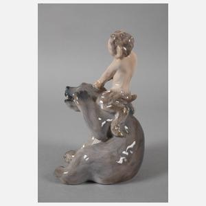 Royal Copenhagen Faun einen Bären neckend