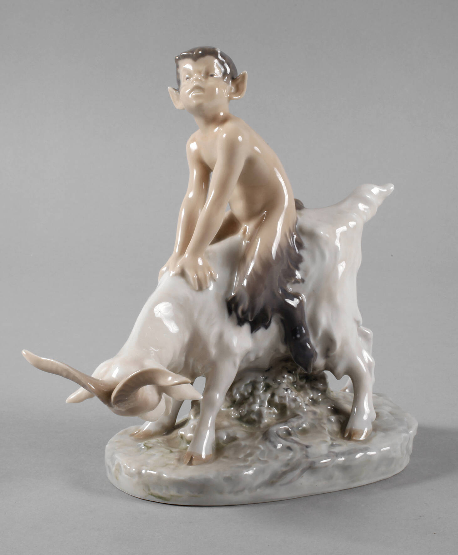 Royal Copenhagen Faun auf Ziege