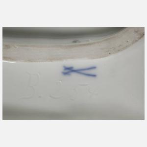 Meissen Figur "Bauernmädchen mit Kalb"