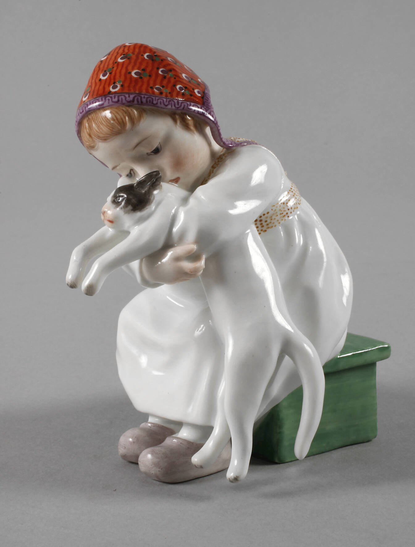 Meissen "Hentschelkind" mit Katze