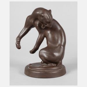 Meissen "Panther, sich leckend"