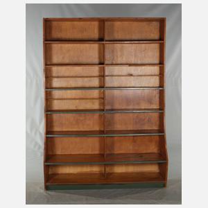 Große Ladeneinrichtung