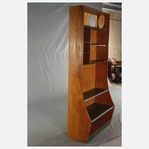 Große Ladeneinrichtung