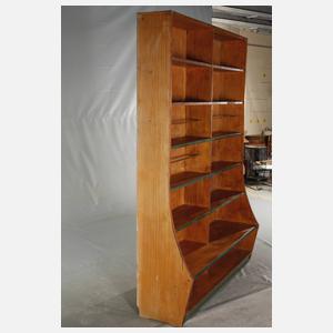 Große Ladeneinrichtung