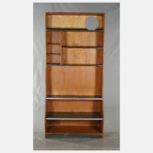 Große Ladeneinrichtung