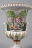 Kratervase im Capodimonte-Stil