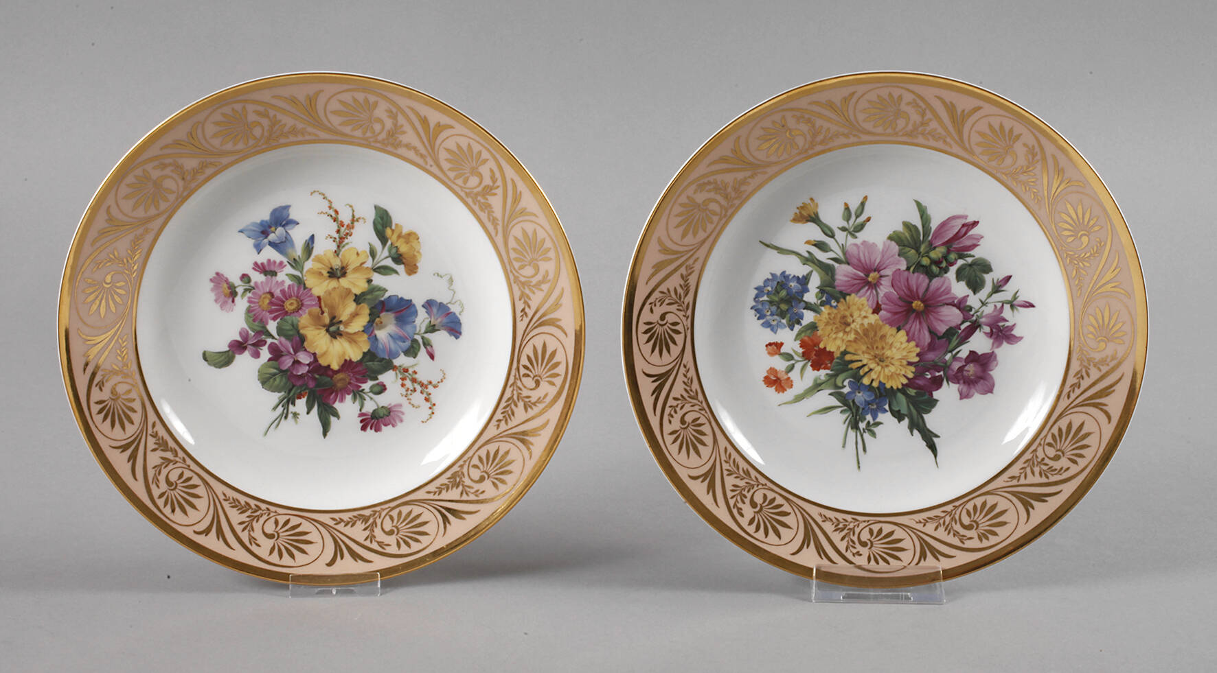 KPM Berlin Paar Zierteller mit Blütenmalerei