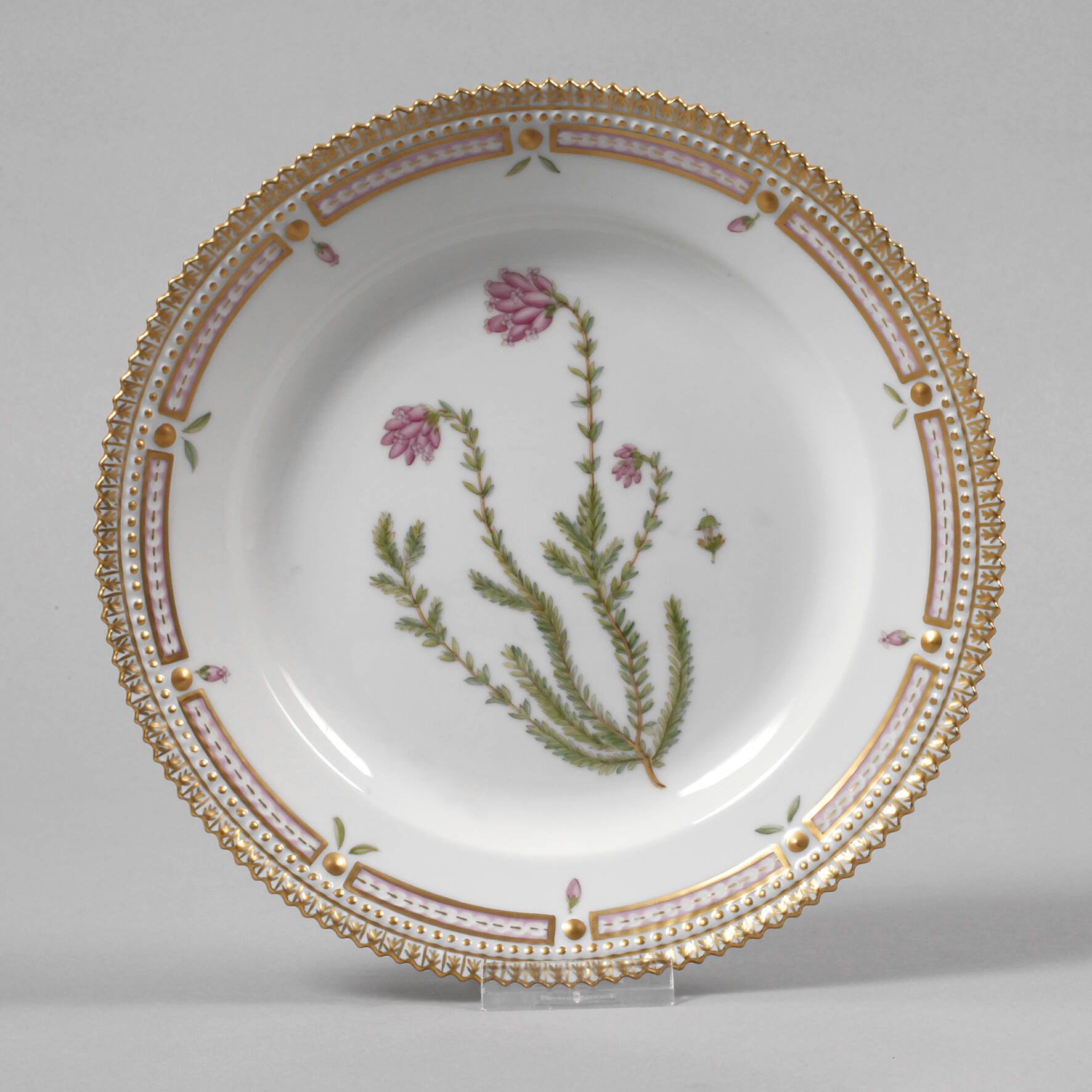 Royal Copenhagen Dessertteller "Flora Danica"