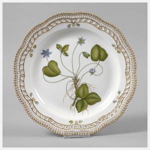 Royal Copenhagen Platzteller "Flora Danica"