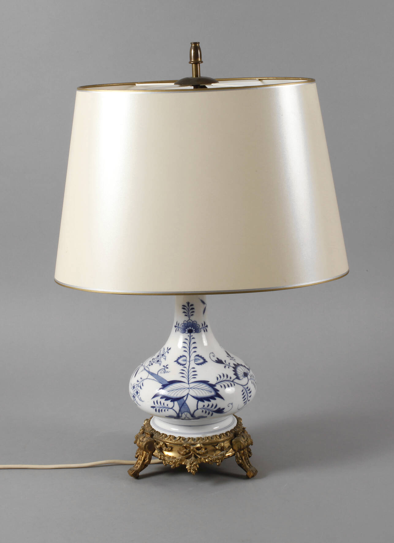 Meissen Tischlampe "Zwiebelmuster"