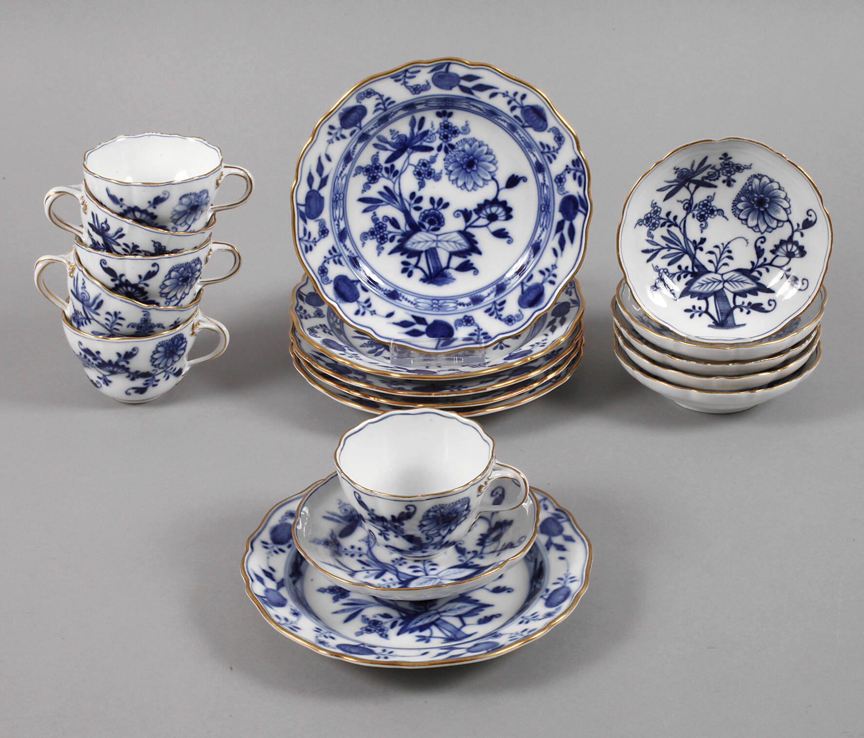 Meissen sechs Gedecke Zwiebelmuster