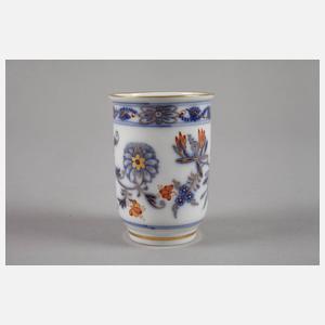 Meissen Trinkbecher mit rot-goldenem Zwiebelmuster