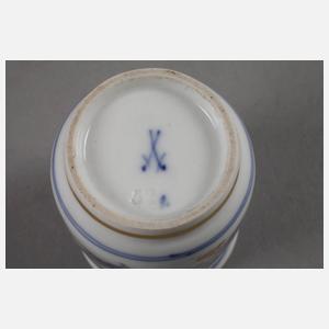 Meissen Trinkbecher mit rot-goldenem Zwiebelmuster