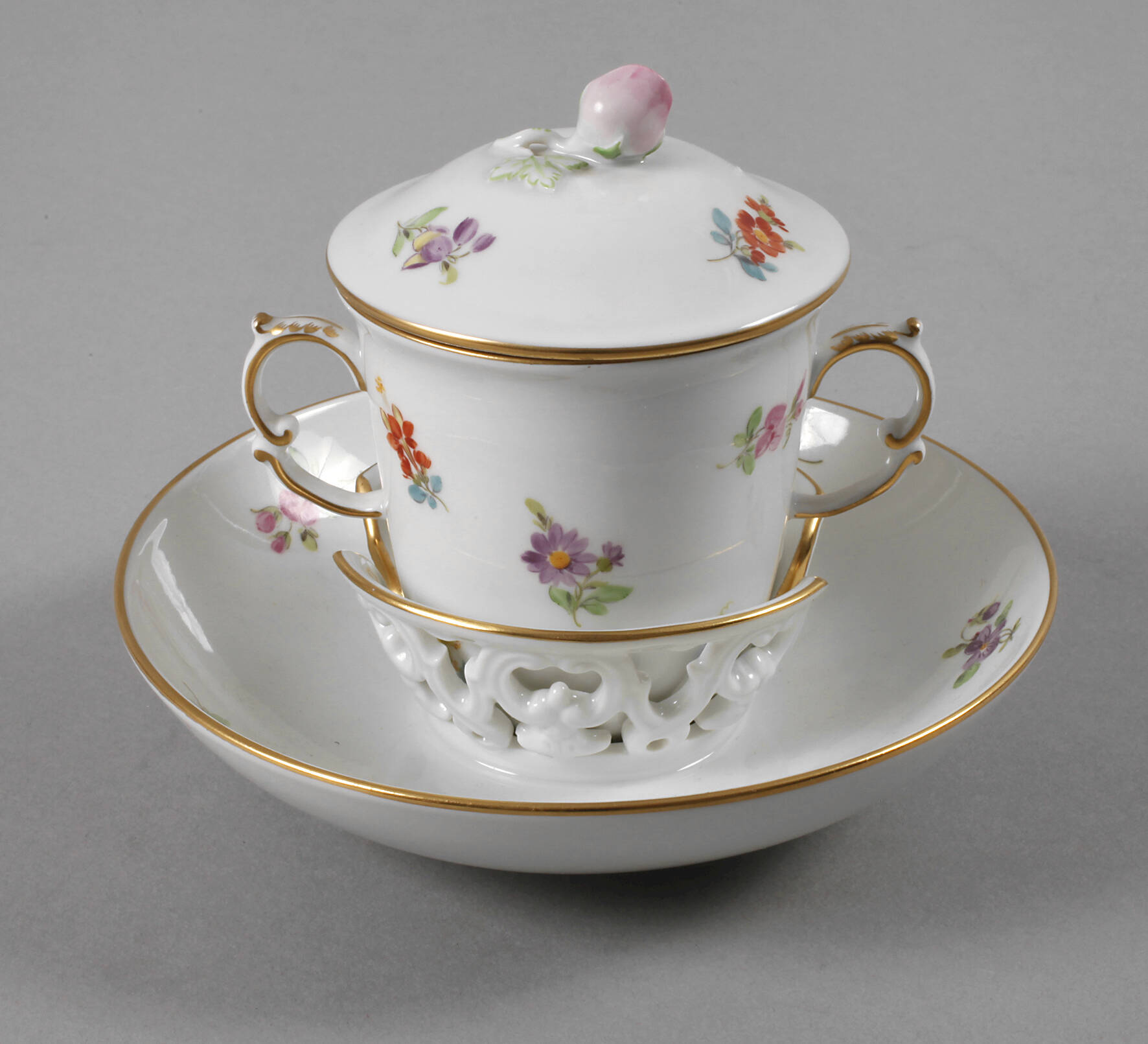 Meissen "Zittertasse" Streublümchendekor