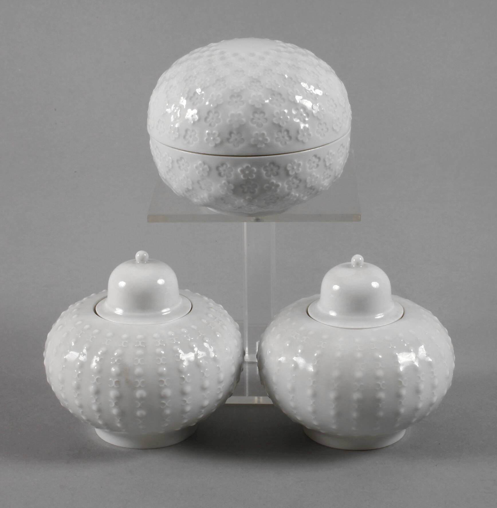 Meissen drei moderne Deckeldosen