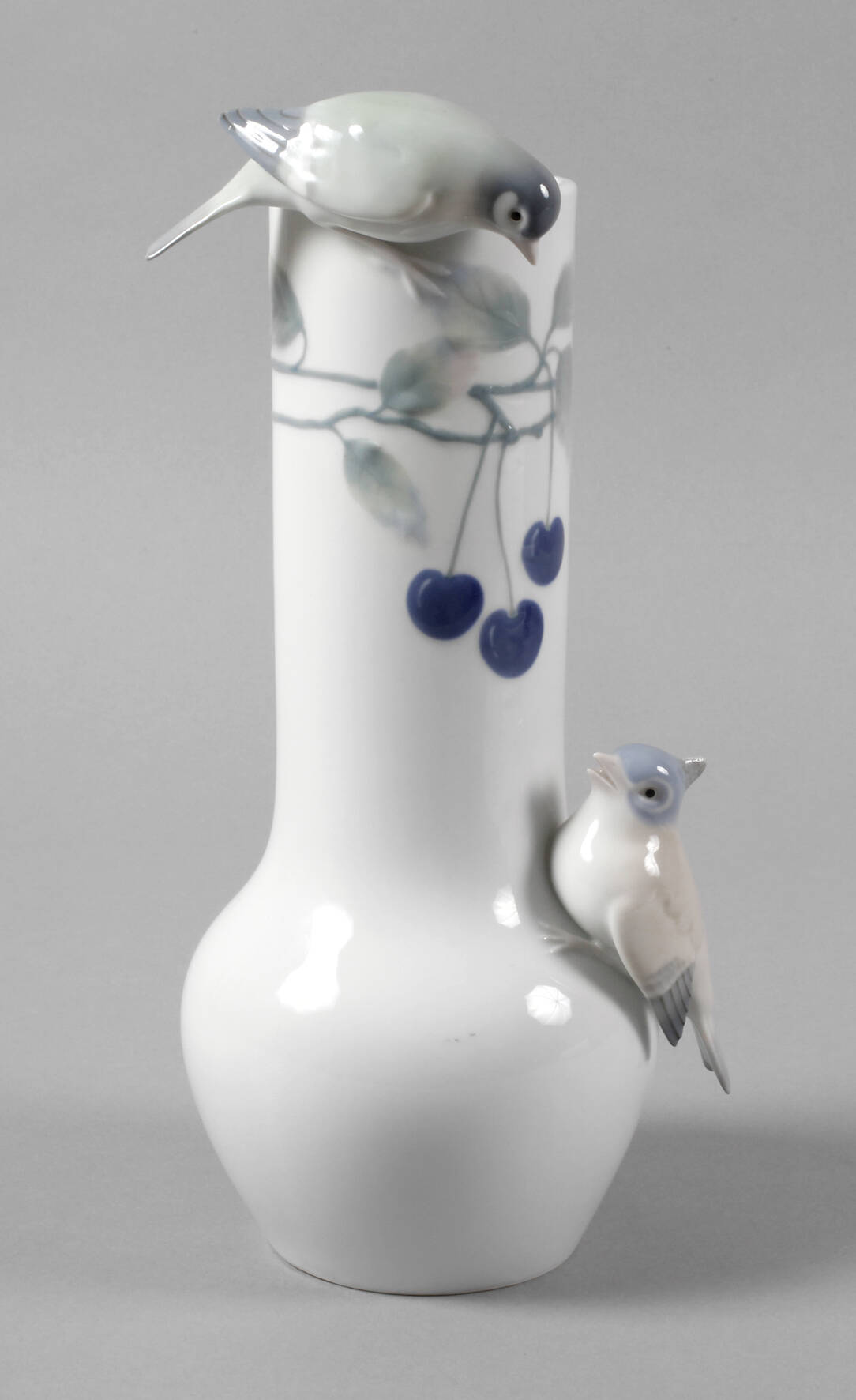 Metzler & Ortloff Vase mit Vogelbesatz