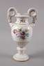 Meissen Teichert Schlangenhenkelvase mit Blumenmalerei