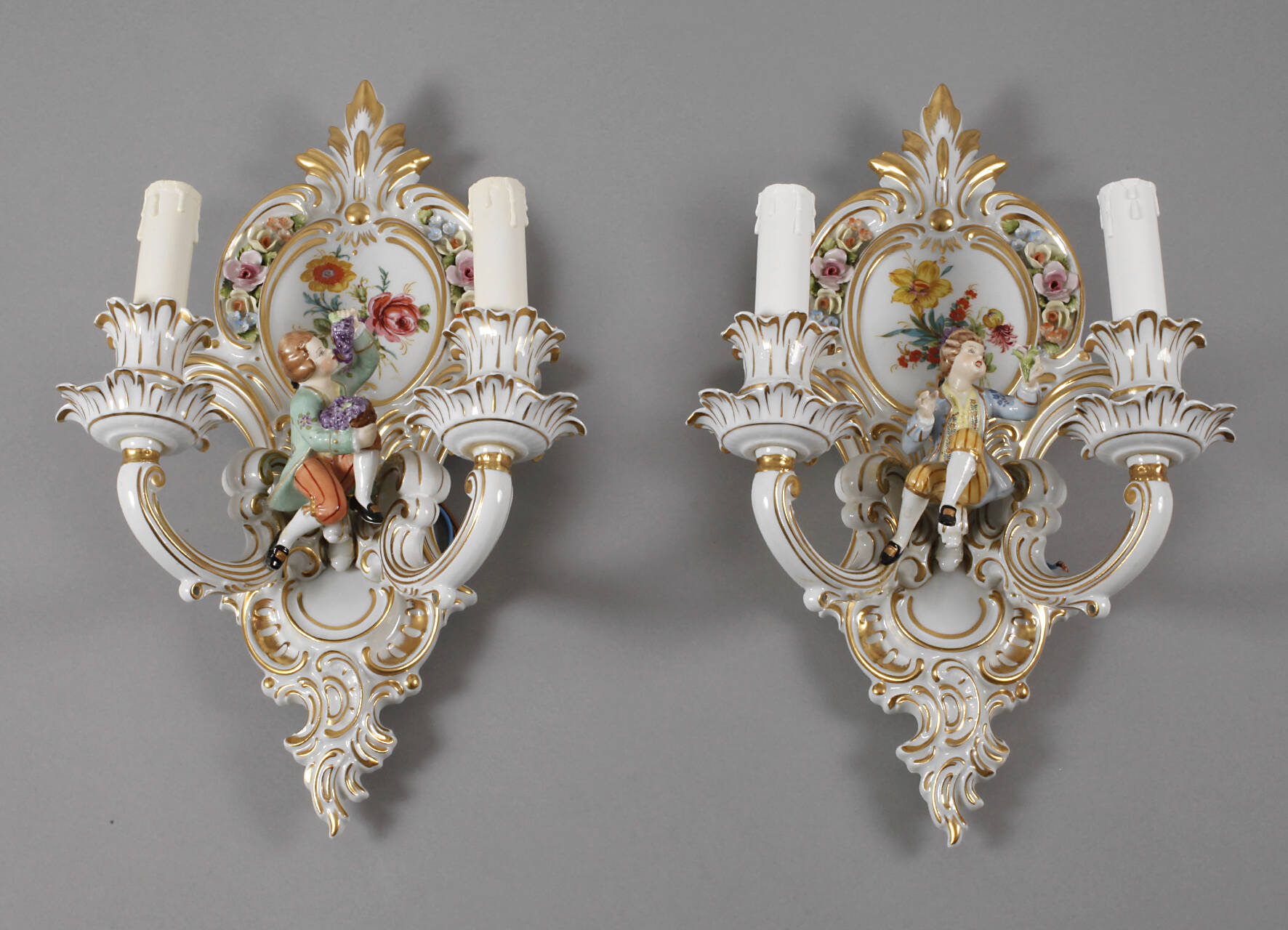 Paar figürliche Wandleuchter