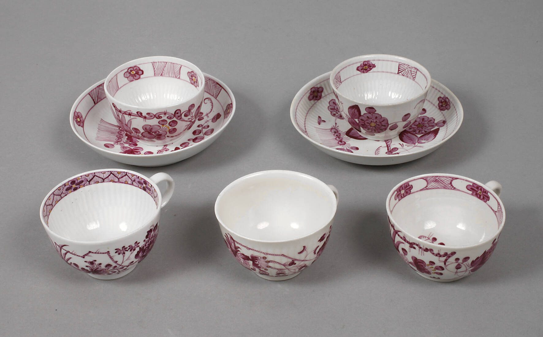 Konvolut Tassen Purpurmalerei