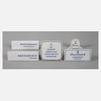 Fünf Werbeaufsteller Porzellan111